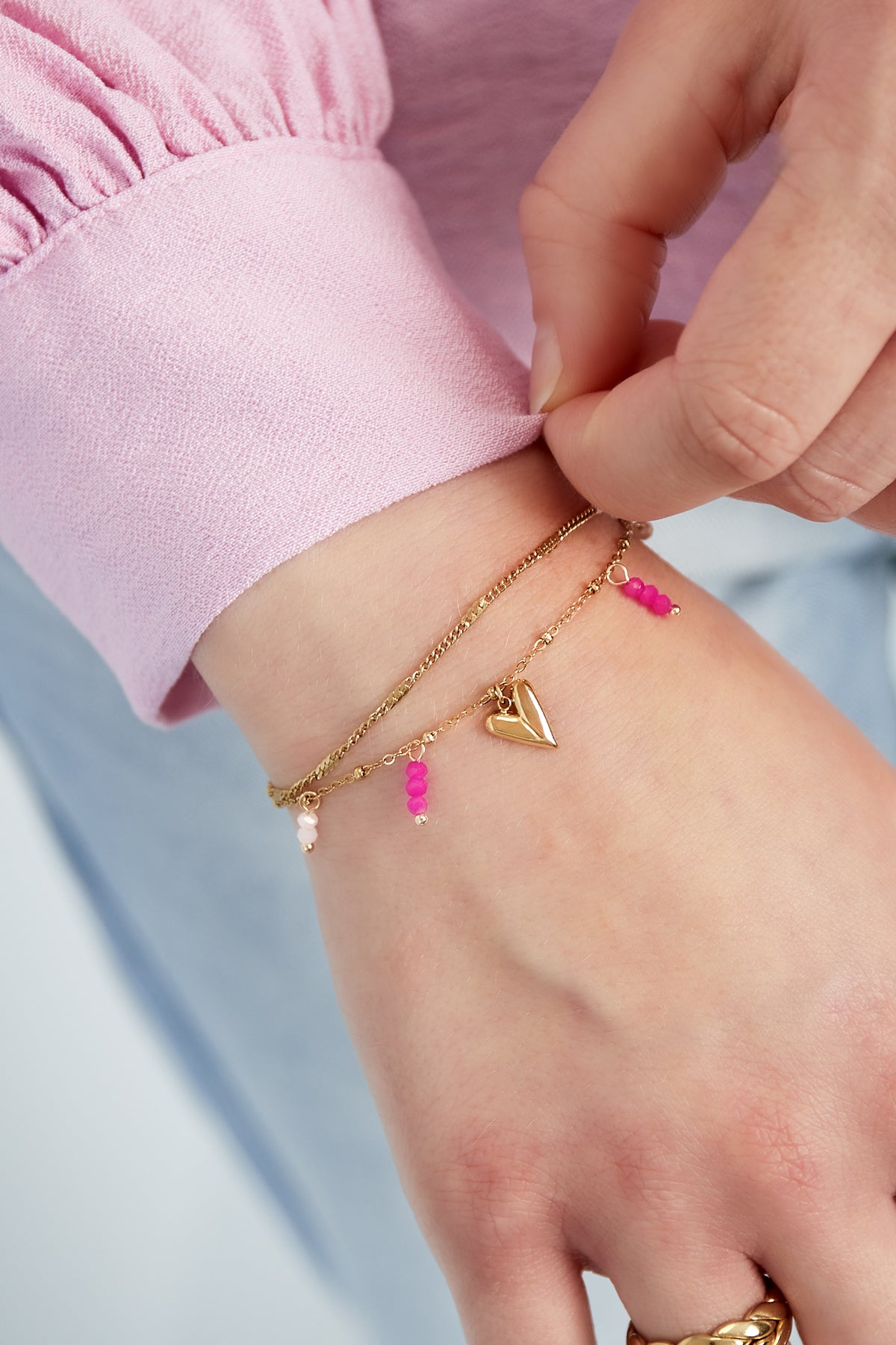 Fuchsia heart armband